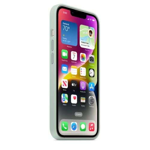 iPhone 14 Plus Silicone Case with MagSafe 